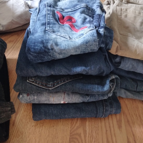 Clothing - Picture 10 of 16